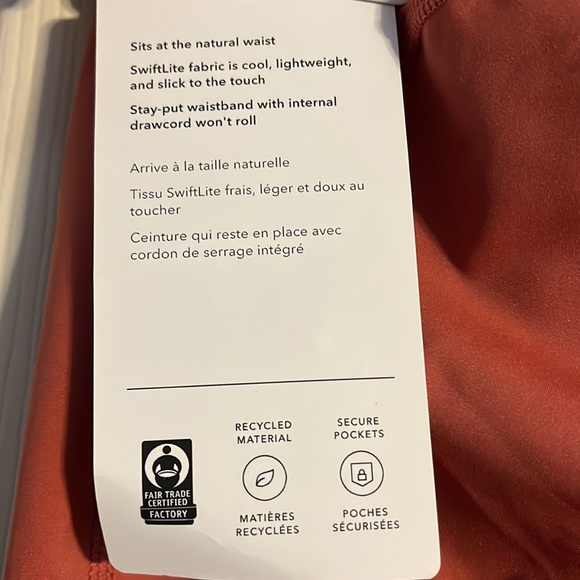 Athleta Accelerate Crop Leggings Pantalon 3/4 Muted Red Size XS - Picture 6 of 6